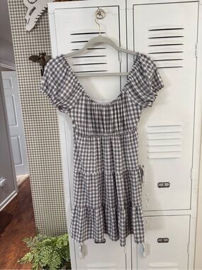 Hollister Black and White Plaid Tiered Puff Sleeve Dress